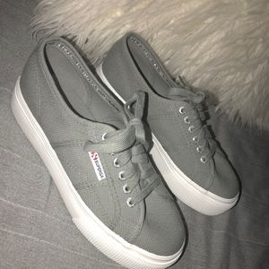 Womens Superga Platform Sneakers Size 8 1/2 NEW